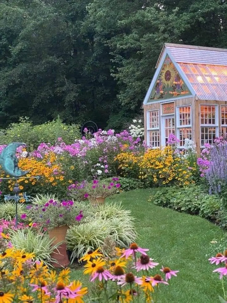 Linda's garden cottage paradise